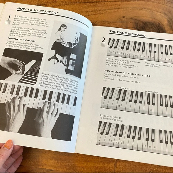The Complete Piano Player Level 1 by Kenneth Baker c 1985 - Picture 8 of 12